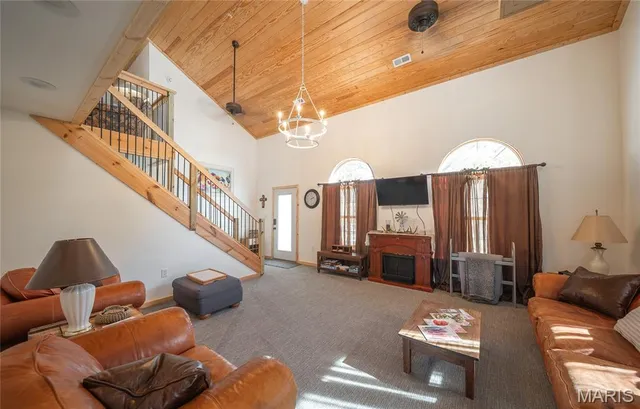 $525,000 | 18899 Iron Mine Road, Licking, MO 65542