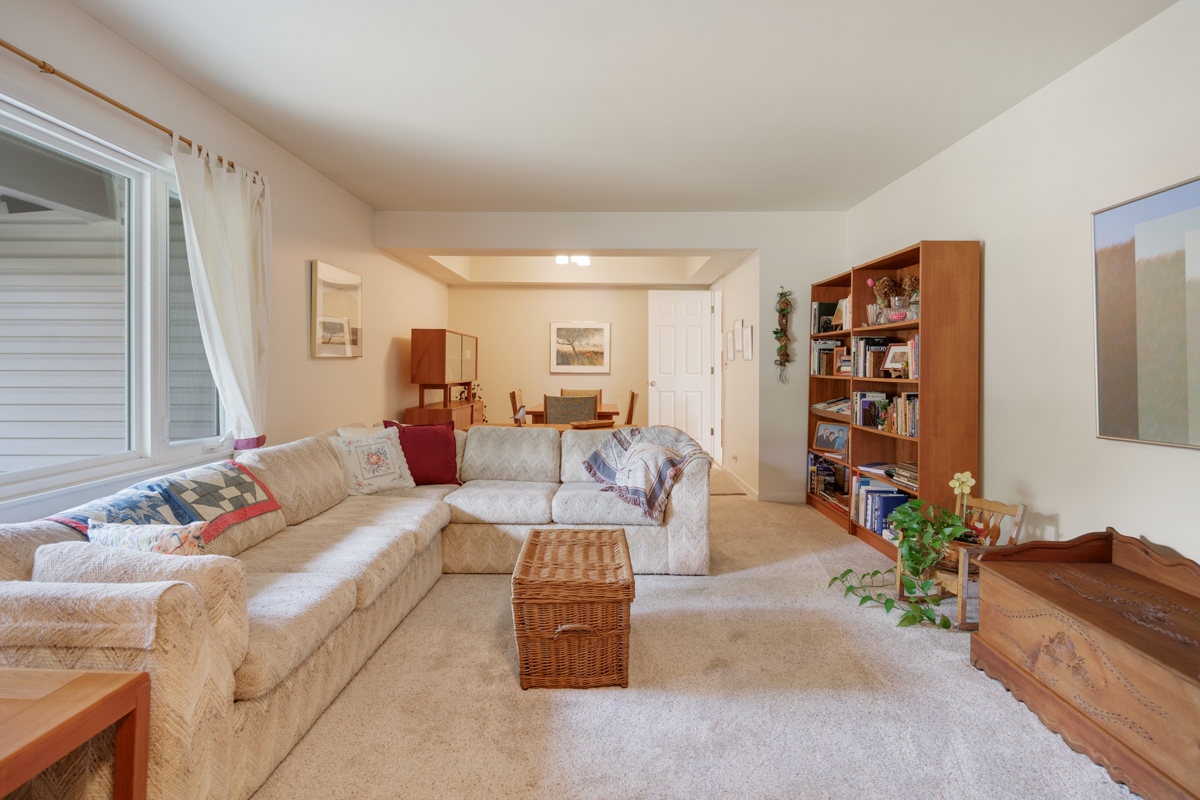230 Yarmouth Road Elk Grove Village, IL 60007 - Photo 5 of 25