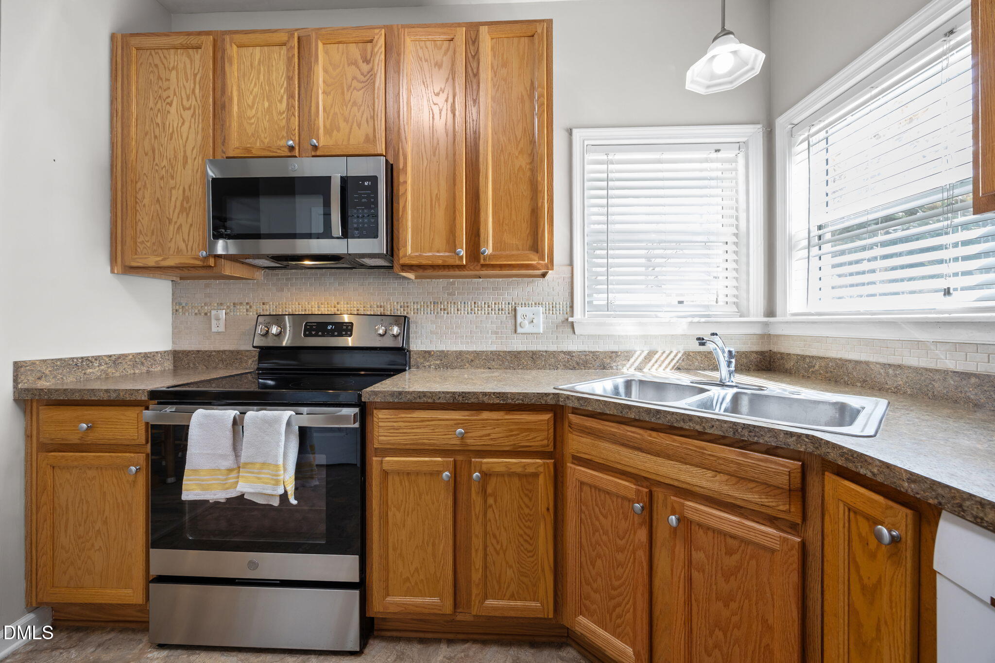 4042 Landover Lane Raleigh, NC 27616 - Photo 10 of 39 25-web-or-mls-IMG_7997