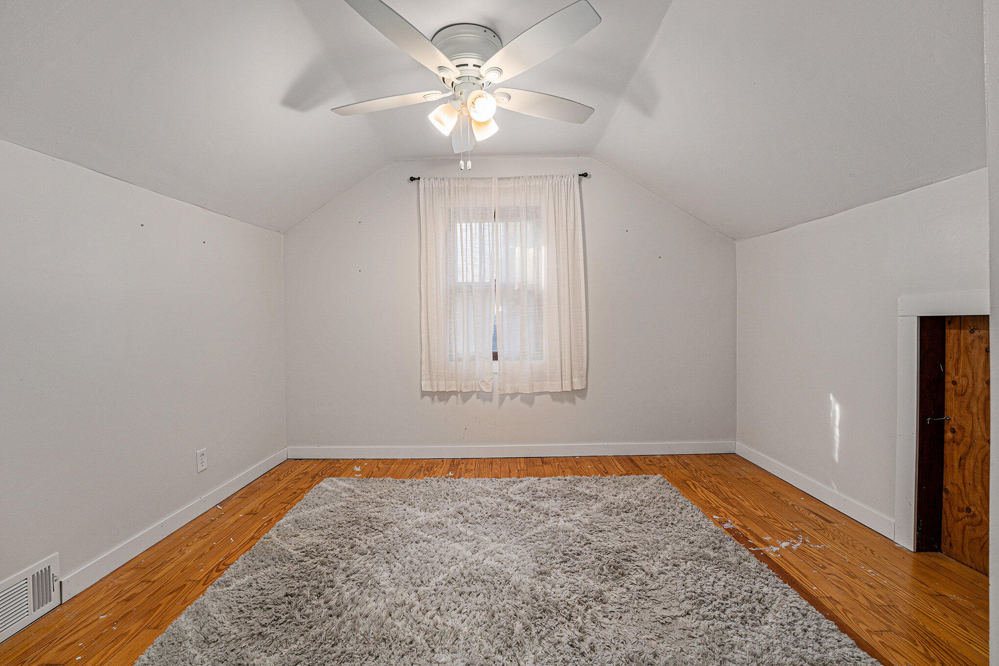 105 Belden Street Michigan City, IN 46360 - Photo 11 of 21 2038x1359