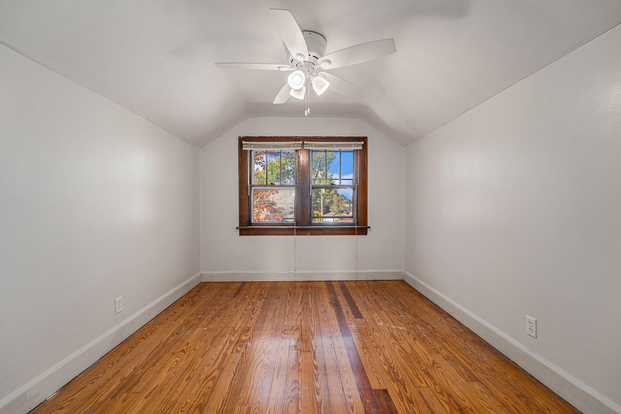 105 Belden Street Michigan City, IN 46360 - Photo 12 of 21 2038x1359