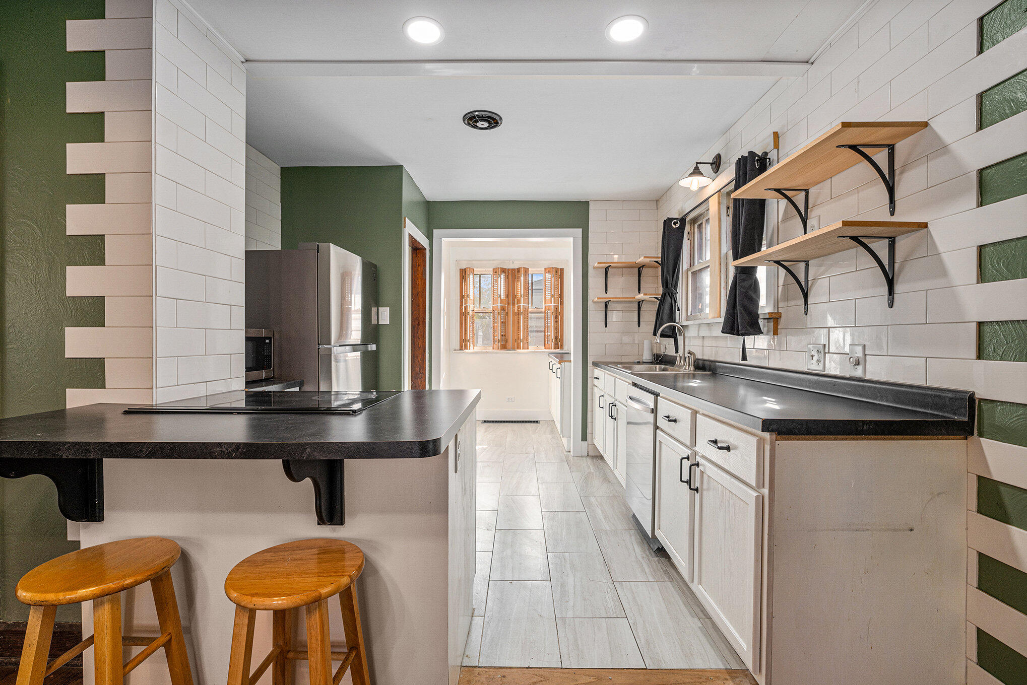 105 Belden Street Michigan City, IN 46360 - Photo 4 of 21 2038x1360