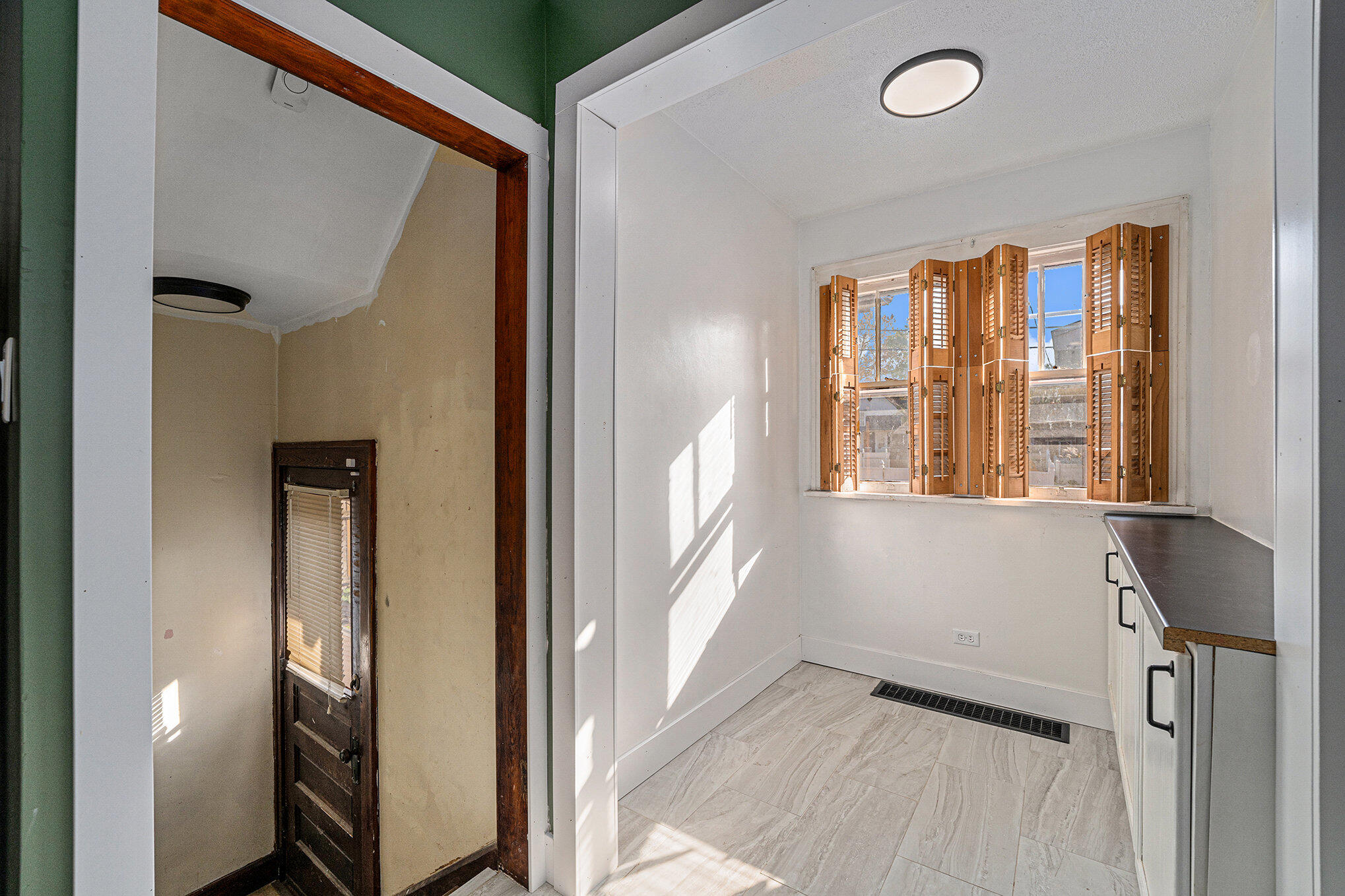 105 Belden Street Michigan City, IN 46360 - Photo 6 of 21 2038x1358