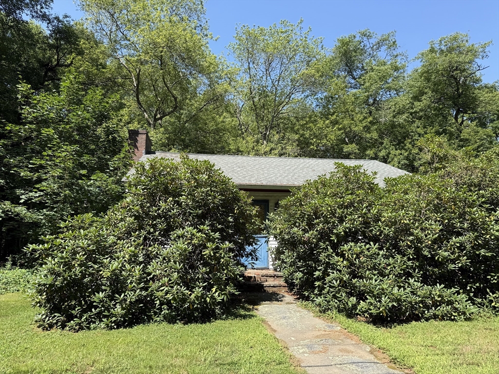 1 Red Gate Road Essex, MA 01929 - Photo 1 of 15 Gallery Image 1