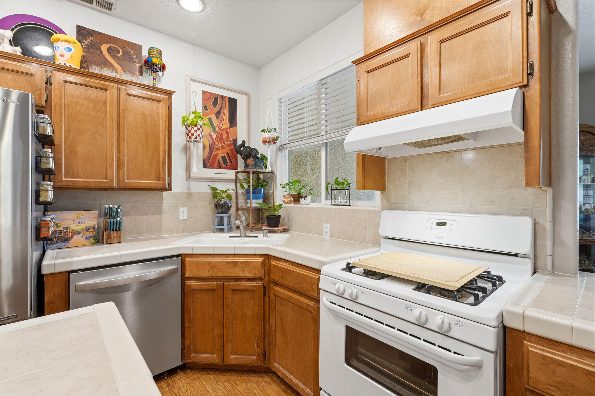 142 South Filbert Road Exeter, CA 93221 - Photo 16 of 41 16-142_S_Filbert_Rd_017