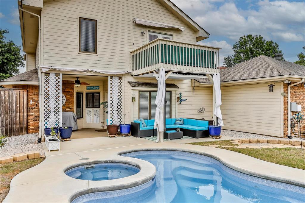 3910 Kingsferry Court Arlington, TX 76016 - Photo 30 of 32 a front view of a house with entertaining space