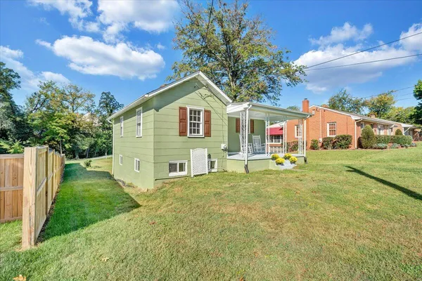 $229,950 | 501 Mt Vernon Avenue, Salem, VA 24153