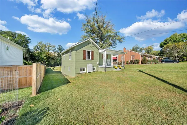 $229,950 | 501 Mt Vernon Avenue, Salem, VA 24153