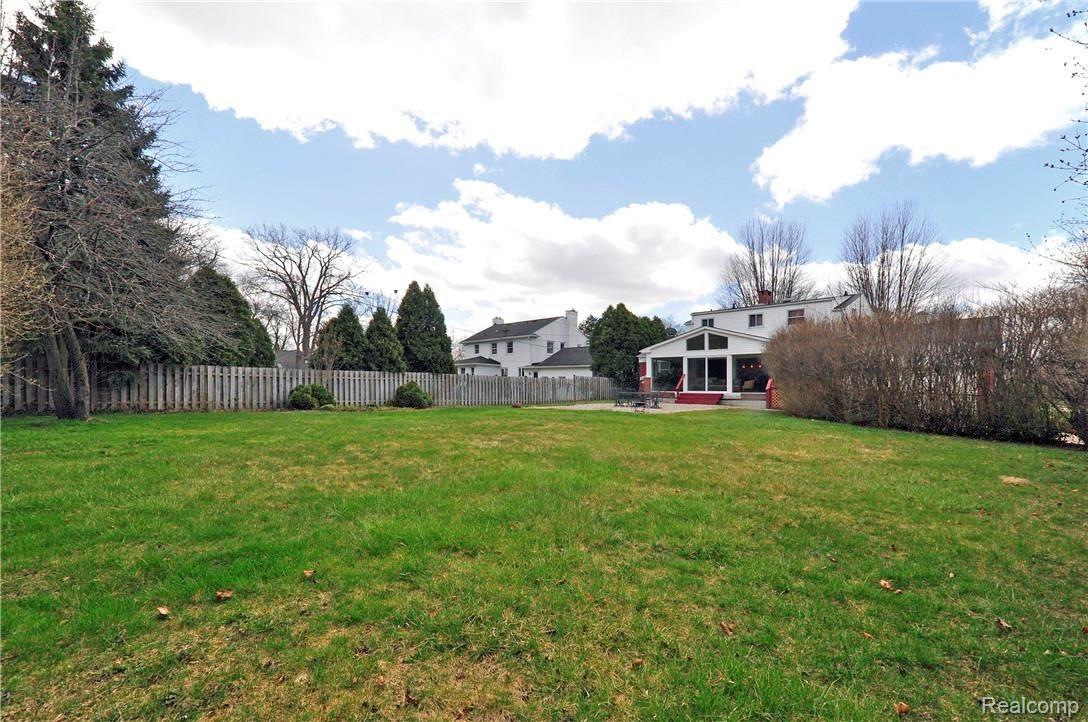 798 Middlesex Road Grosse Pointe, MI 48230 - Photo 33 of 36 30.jpg