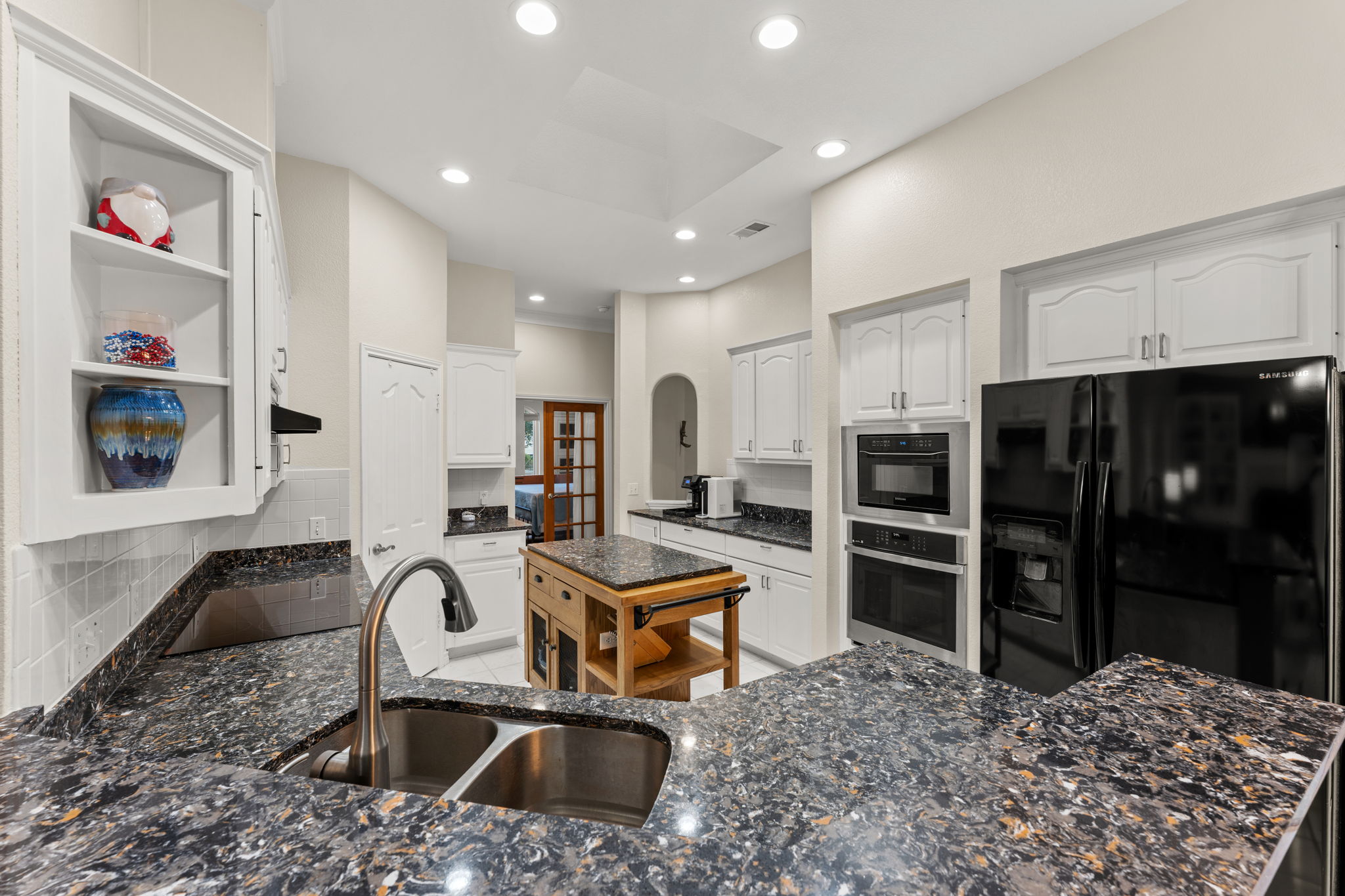 2700 Pearce Road Austin, TX 78730 - Photo 7 of 39