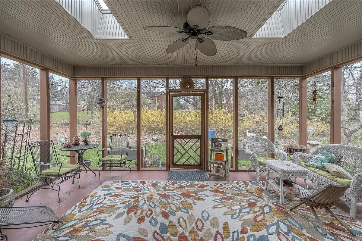 106 Thistle Road Frankfort, KY 40601 - Photo 14 of 41 14-2-11