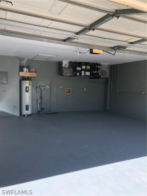 7535 Morgan Road Fort Myers, FL 33967 - Photo 12 of 19 a view of a garage