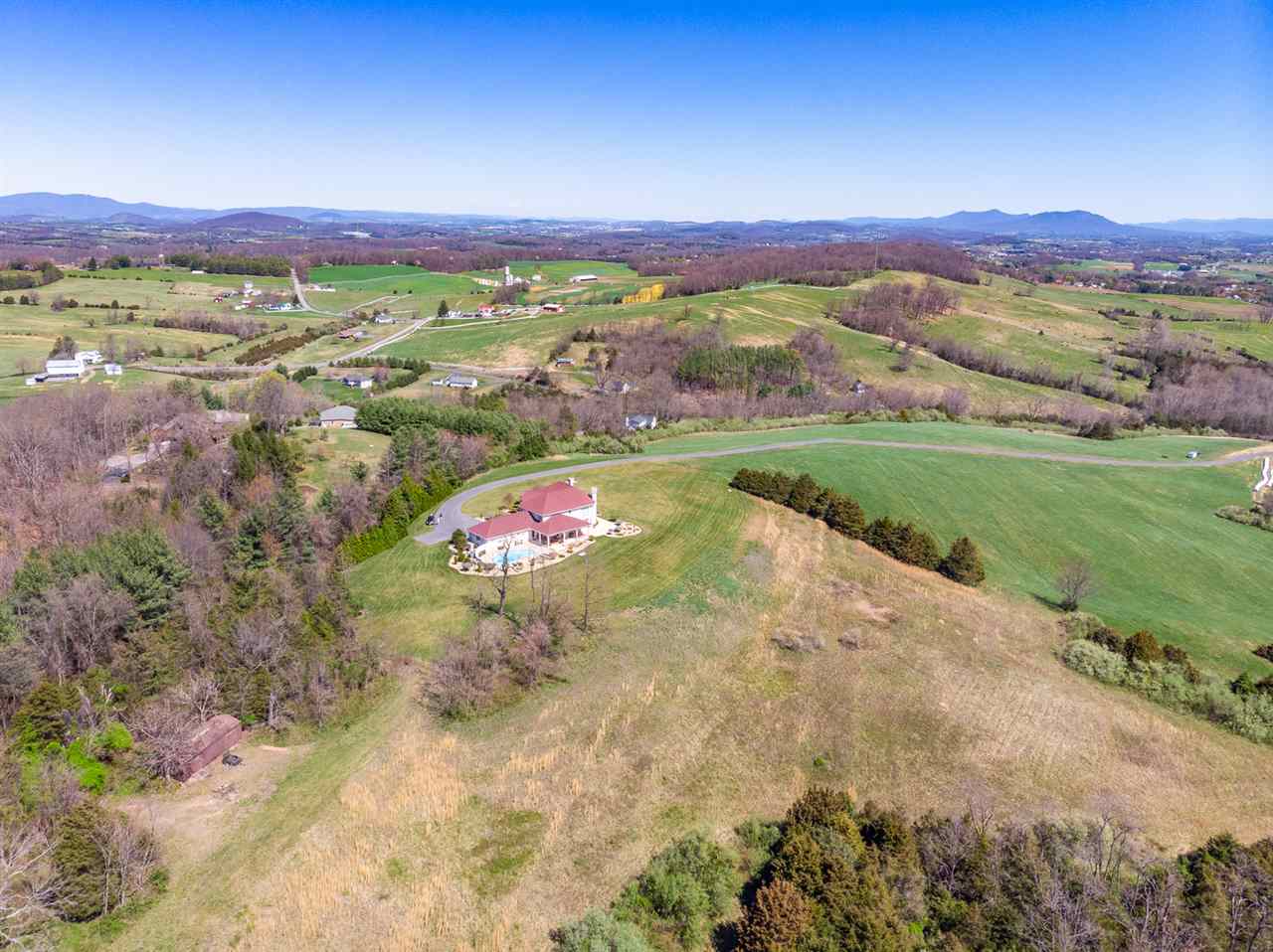 238 Fort Defiance Road Fort Defiance, VA 24437 - Photo 8 of 50 a view of city and mountain