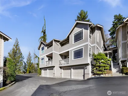 $995,000 | 11302 Ohde Circle, Unit 13, Kirkland, WA 98033