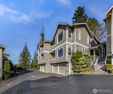 $995,000 | 11302 Ohde Circle, Unit 13, Kirkland, WA 98033