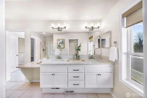 $995,000 | 11302 Ohde Circle, Unit 13, Kirkland, WA 98033