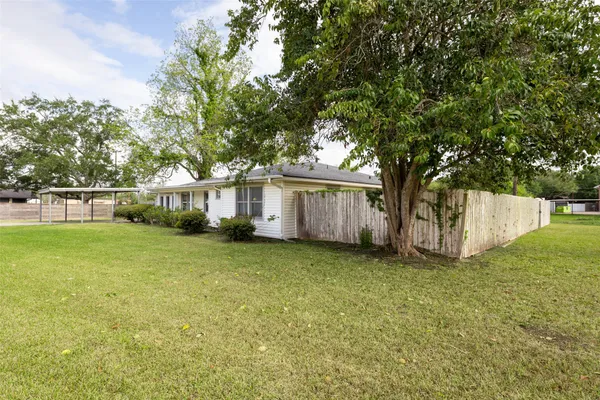 $235,000 | 1327 Hodges Lane, Wharton, TX 77488