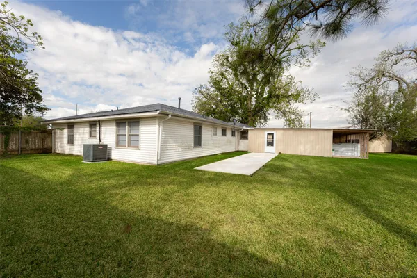 $235,000 | 1327 Hodges Lane, Wharton, TX 77488