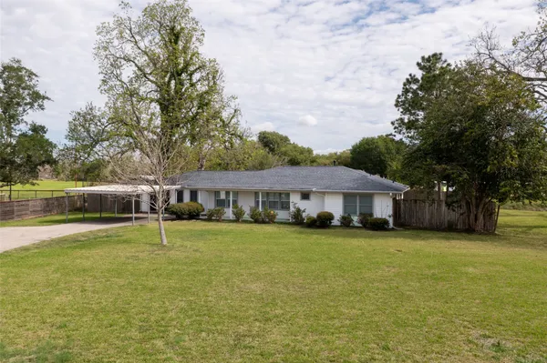 $235,000 | 1327 Hodges Lane, Wharton, TX 77488