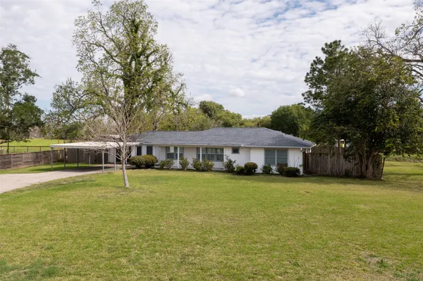 $235,000 | 1327 Hodges Lane, Wharton, TX 77488