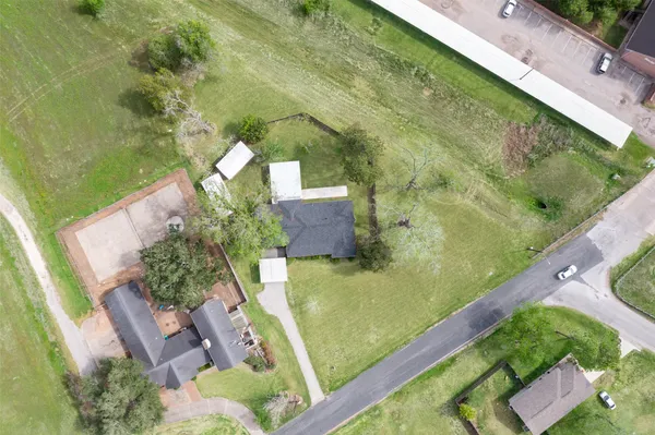 $235,000 | 1327 Hodges Lane, Wharton, TX 77488