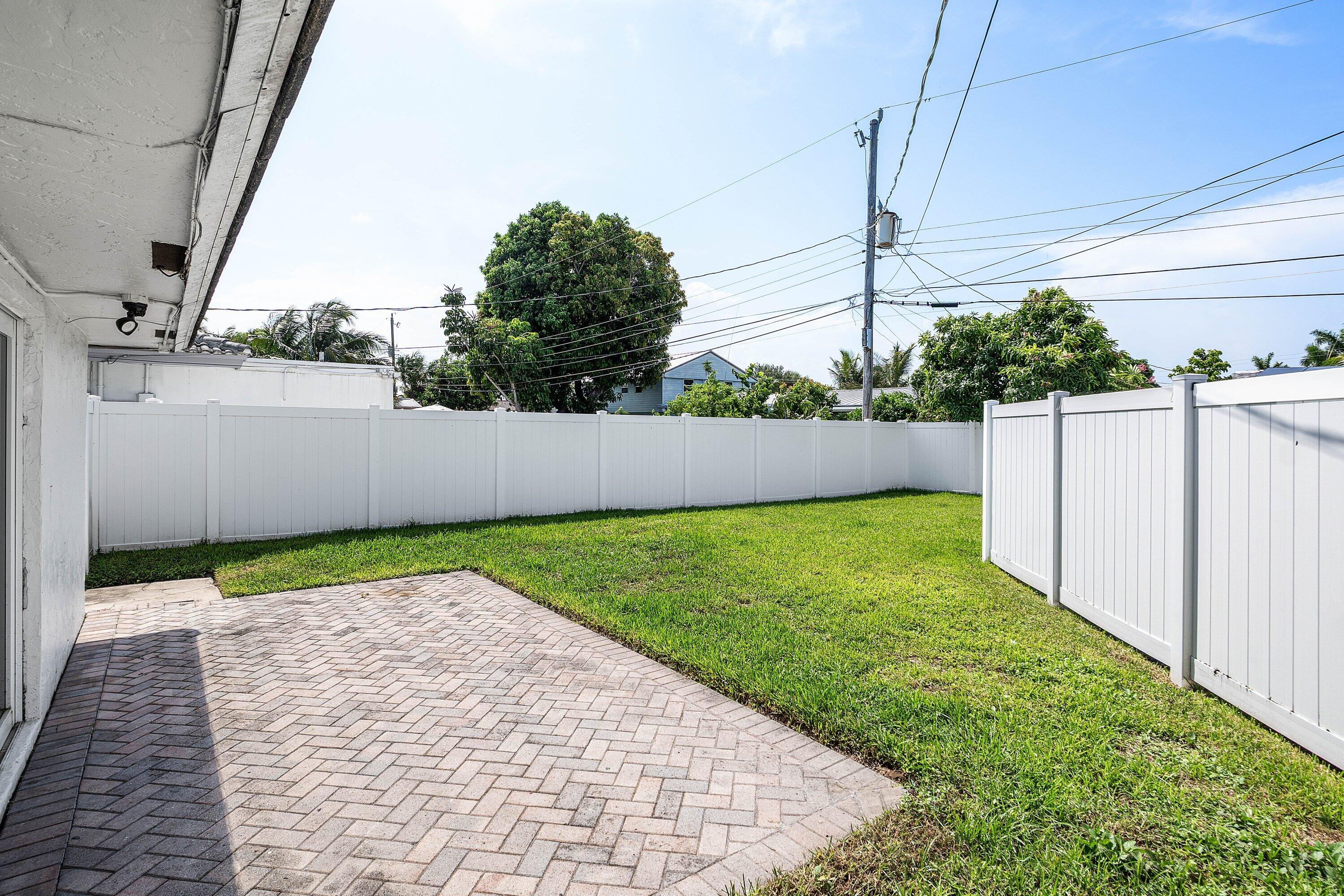 231 Southwest 6th Street Boca Raton, FL 33432 - Photo 21 of 25 020-229Southwest6thStreet-BocaRaton-FL-3