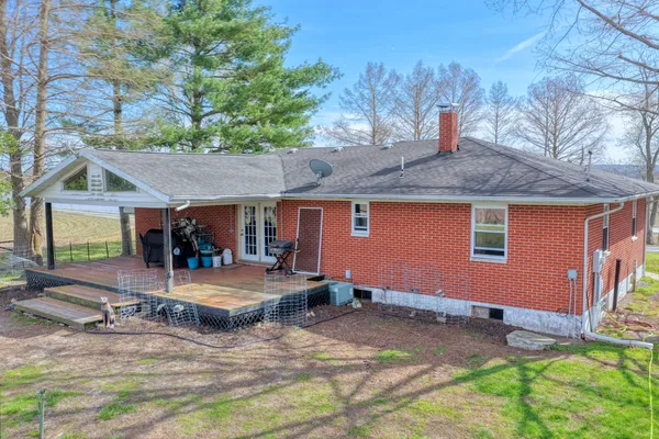 a view of the house with entertaining space