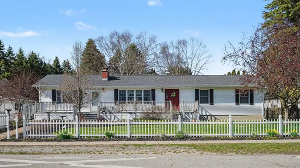 $279,900 | 107 North Street, Pinconning, MI 48650