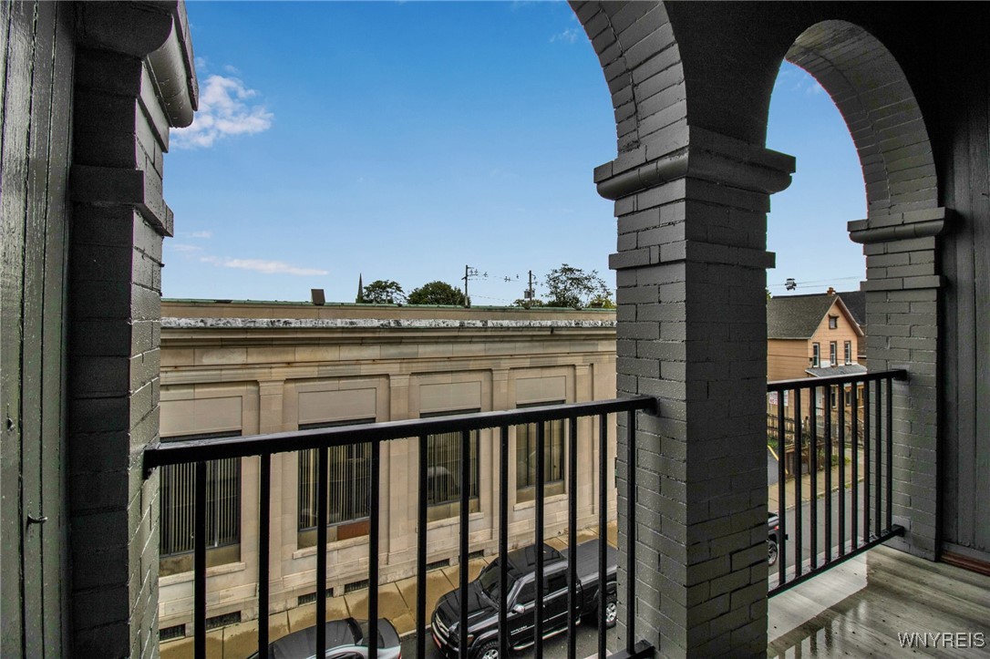 119 Grant Street Buffalo, NY 14213 - Photo 35 of 35 Unit 2 Balcony