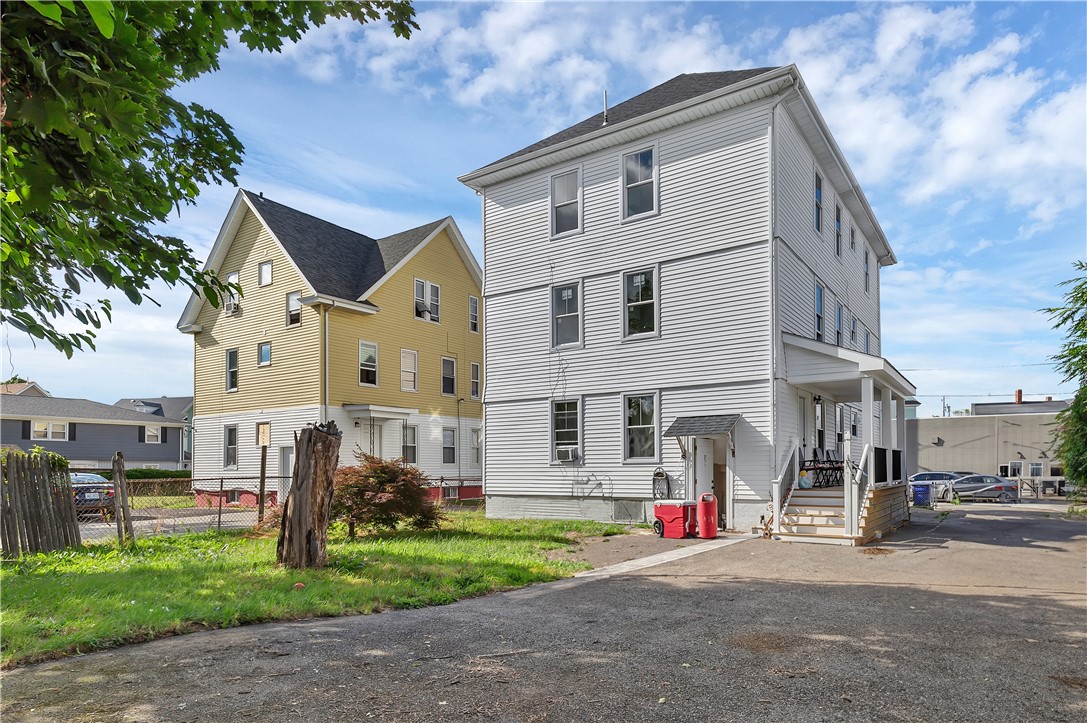 21 Locust Street Pawtucket, RI 02860 - Photo 9 of 17 Gallery Image 9