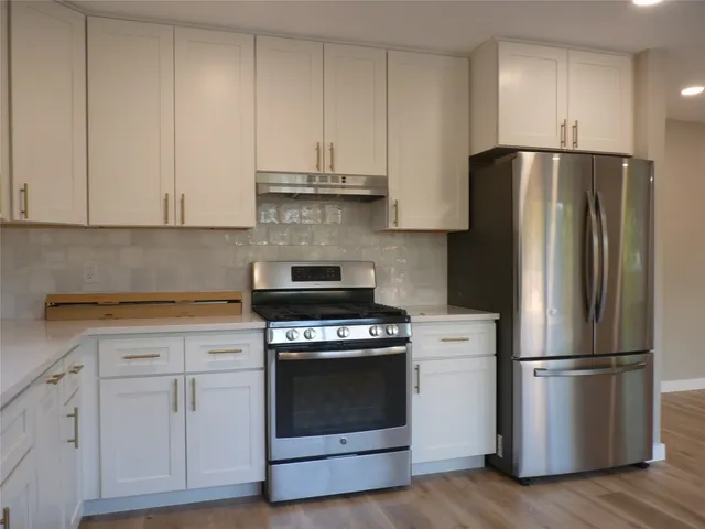 $2,295 | 3100 Barnsley Drive, Austin, TX 78745