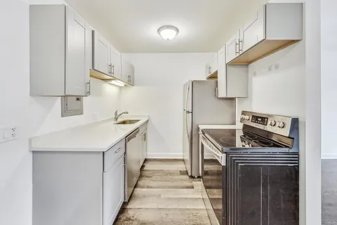 $1,650 | 6000 North Winthrop Avenue, Unit 306, Chicago, IL 60660