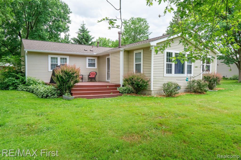 930 Grace Avenue Rochester Hills, MI 48307 - Photo 8 of 35