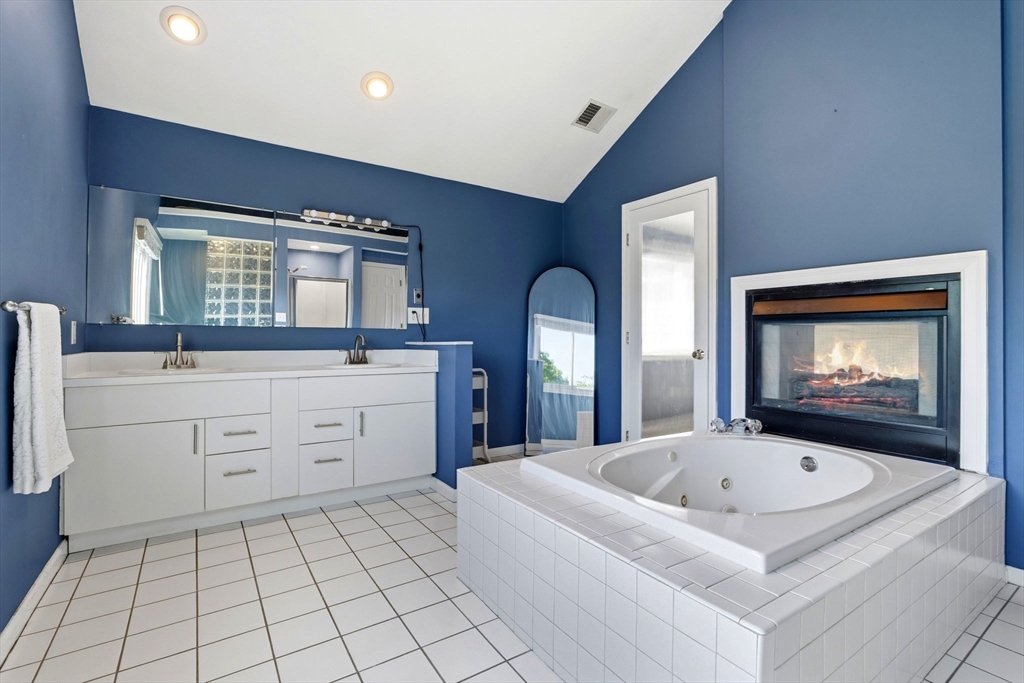 3 Mariners Way, Unit 3 Salem, MA 01970 - Photo 17 of 33