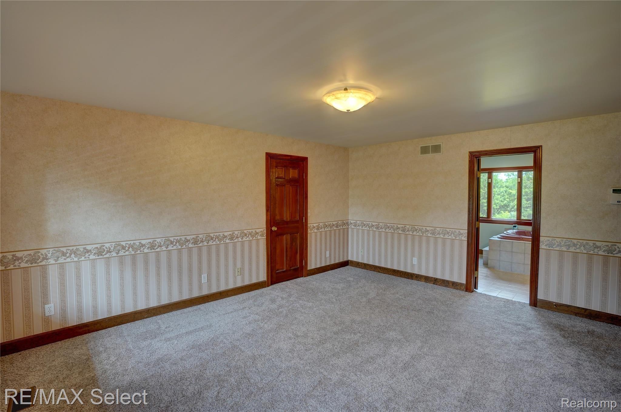 3816 Davison Road Lapeer, MI 48446 - Photo 35 of 46 3816 Davison Rd 069.jpg