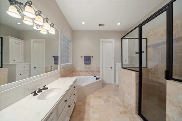 $1,062,750 | 12323 Longmire Cove, Conroe, TX 77304