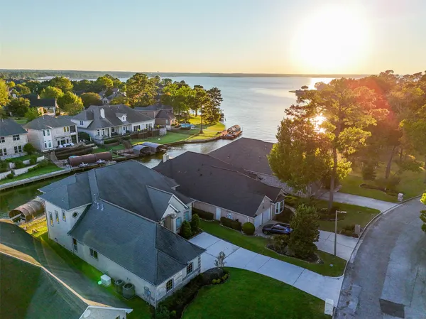 $1,062,750 | 12323 Longmire Cove, Conroe, TX 77304