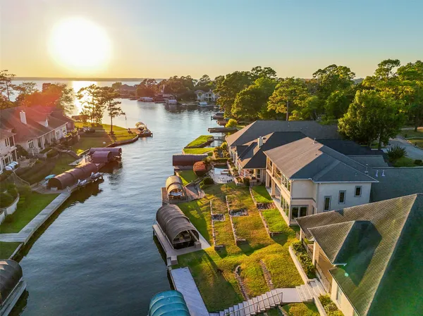 $1,062,750 | 12323 Longmire Cove, Conroe, TX 77304