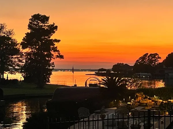 $1,062,750 | 12323 Longmire Cove, Conroe, TX 77304