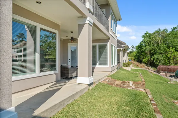 $1,062,750 | 12323 Longmire Cove, Conroe, TX 77304