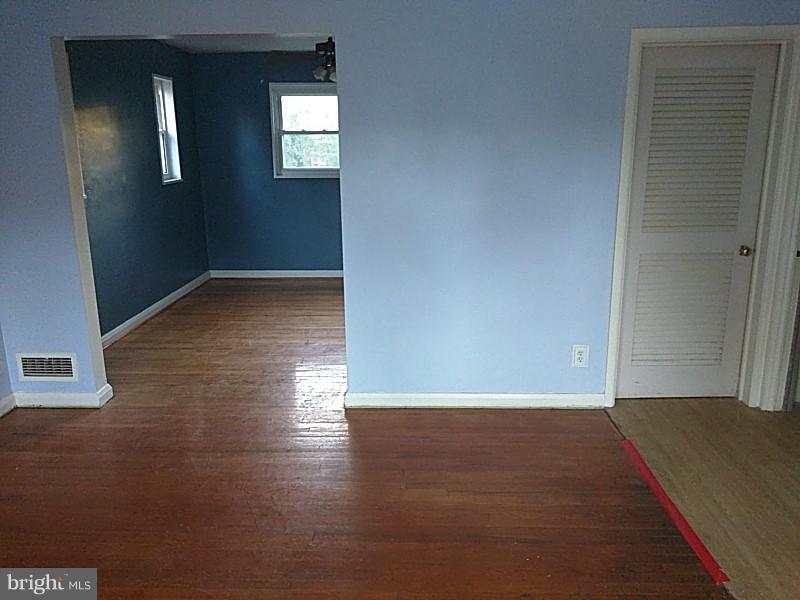 7101 Boxford Road Baltimore, MD 21215 - Photo 4 of 24 Dining Room