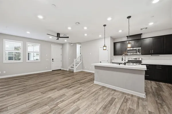 $729,000 | 1118 Delpy View, Vista, CA 92084