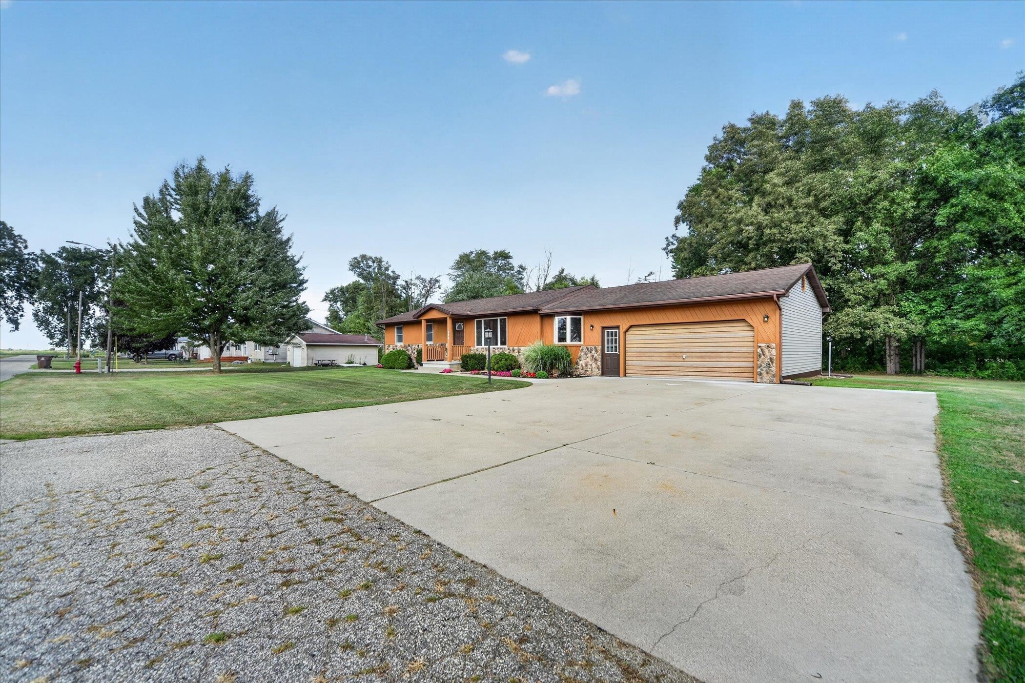 214 South Reed Street Ashley, MI 48806 - Photo 4 of 43 Gallery Image 4