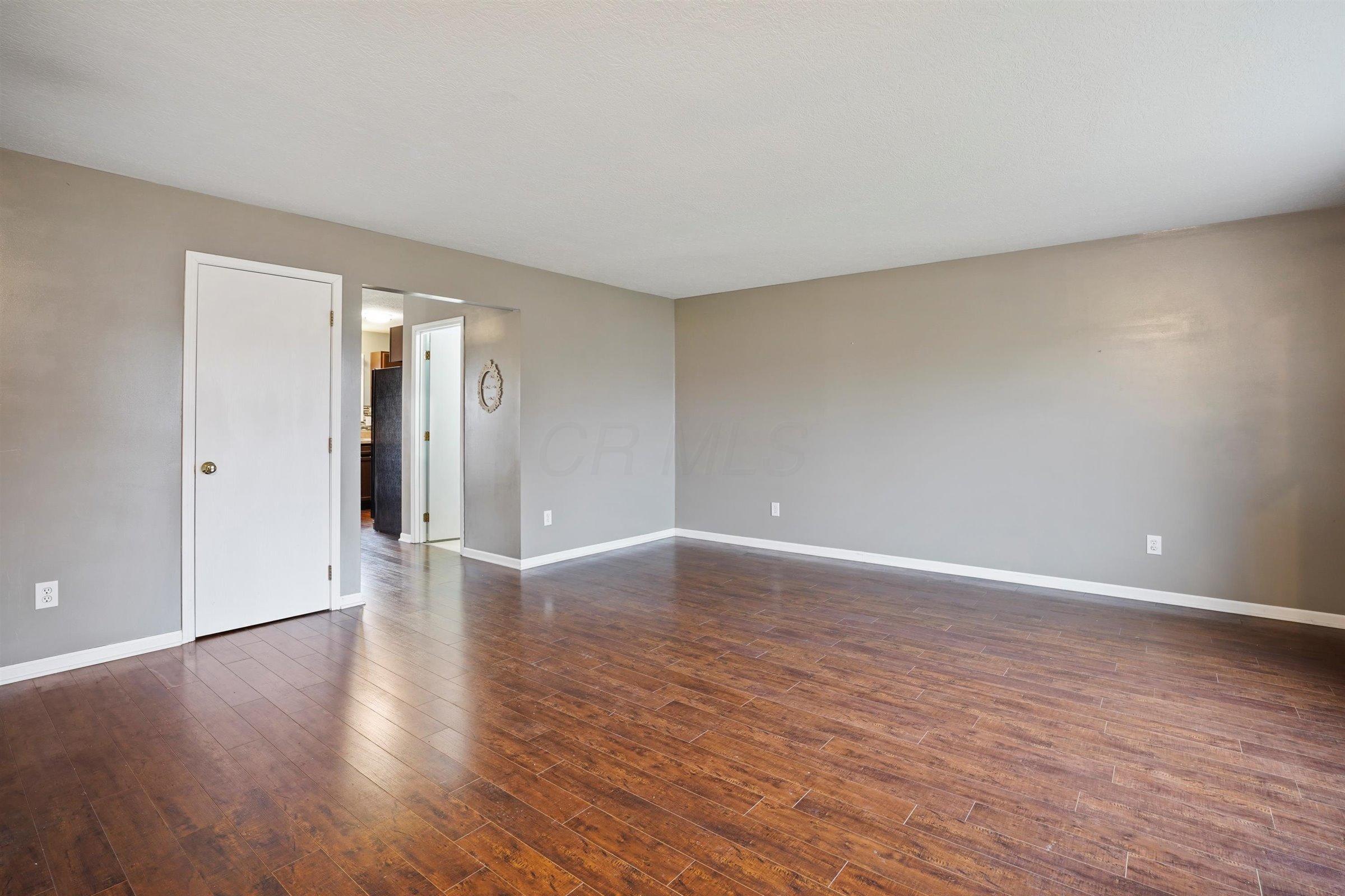414 Ruffin Drive Galloway, OH 43119 - Photo 5 of 58 Gallery Image 5