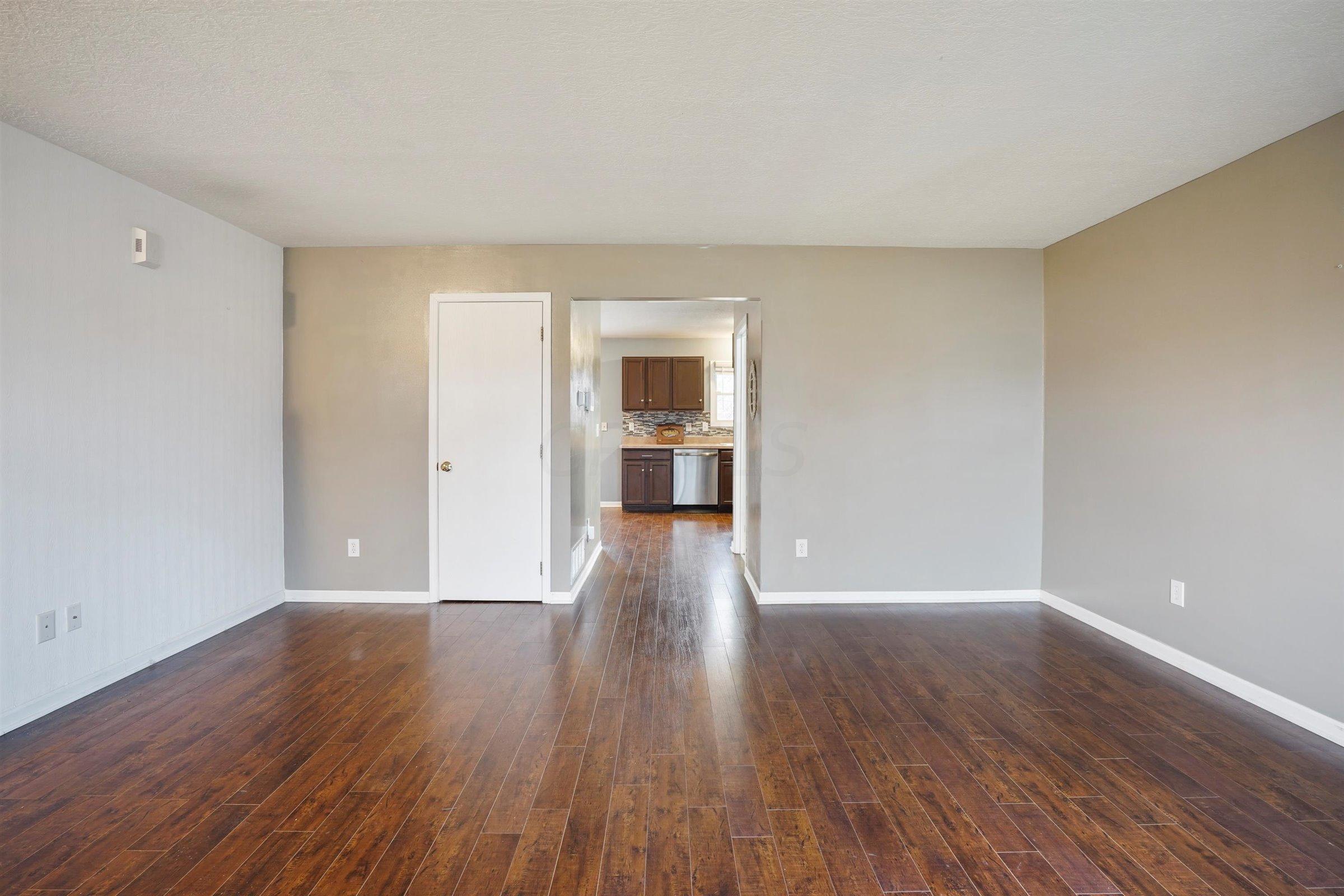 414 Ruffin Drive Galloway, OH 43119 - Photo 9 of 58 Gallery Image 9