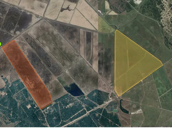 a view of a tennis court