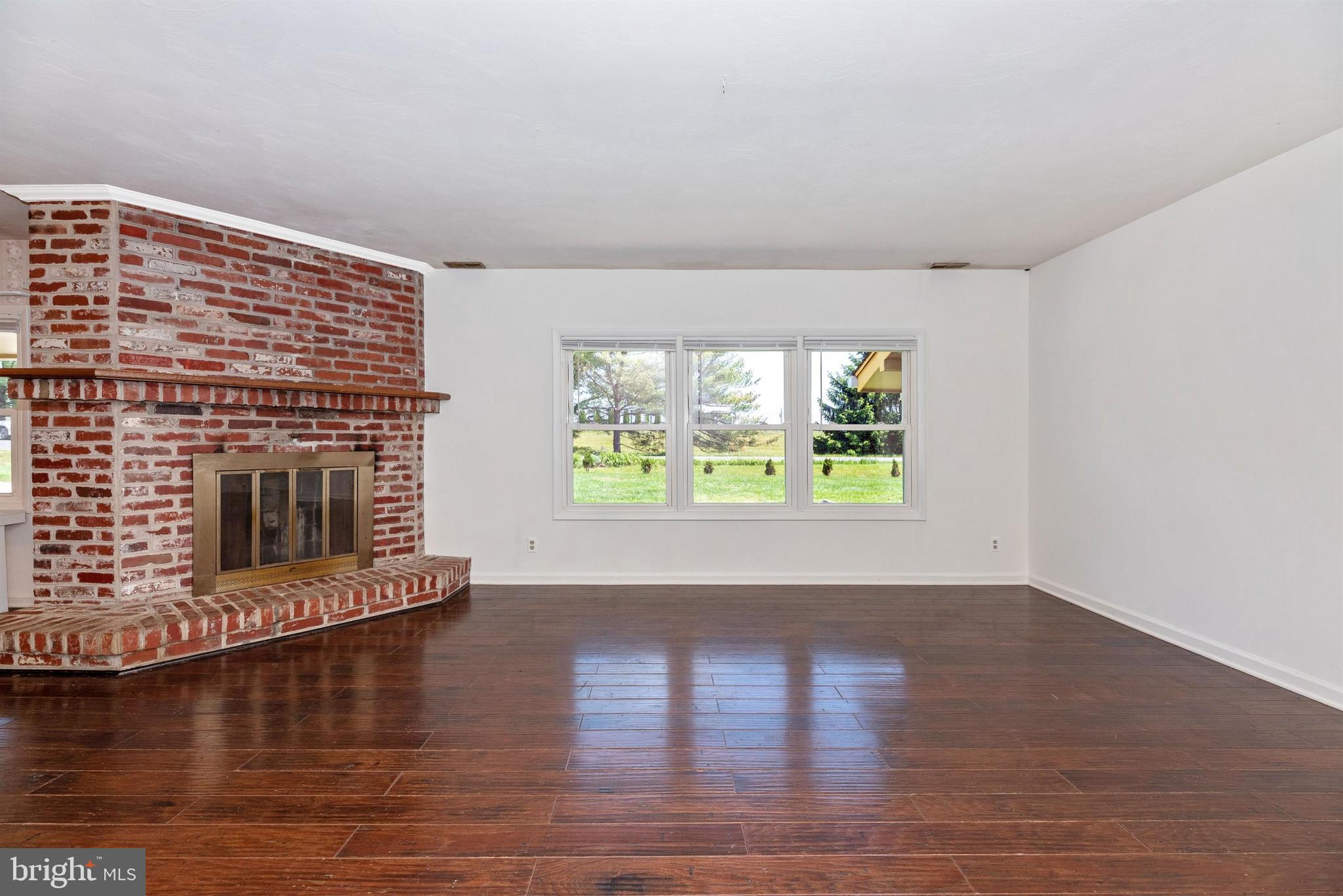 8319 Legg Road Frederick, MD 21704 - Photo 4 of 31 Gallery Image 4