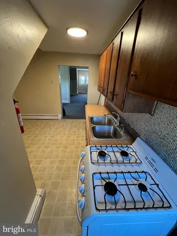 $1,400 | 1050 Stuyvesant Avenue, Trenton, NJ 08618