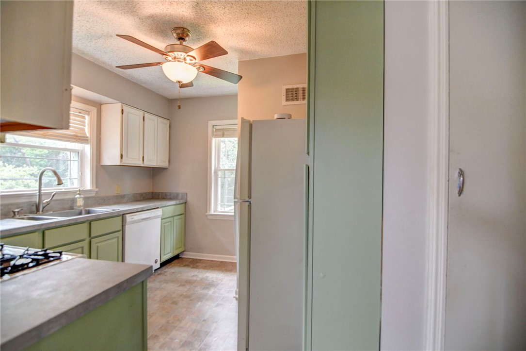 14 Hilltop Drive Decatur, IL 62521 - Photo 11 of 33 Gallery Image 11