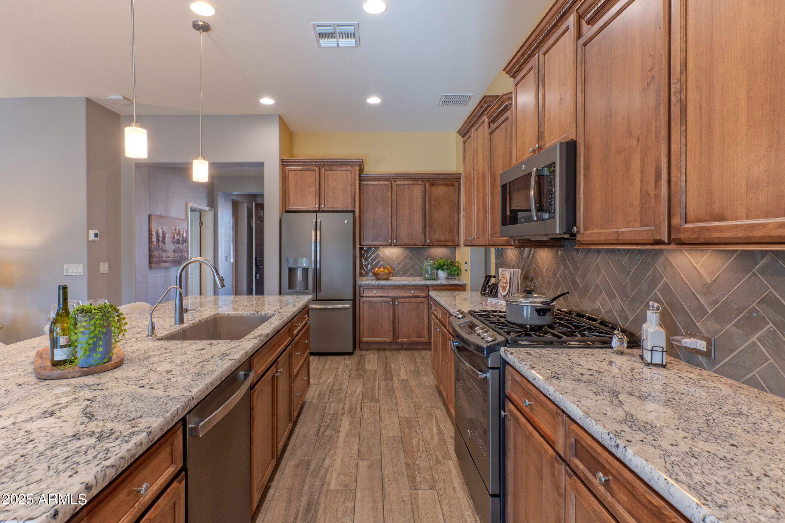 16909 West Granada Road Goodyear, AZ 85395 - Photo 9 of 22 Kitchen